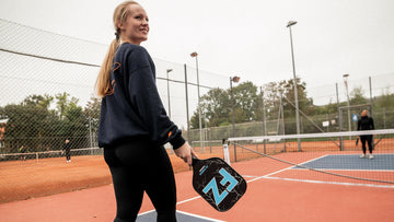 Hvad er forskellen på indendørs og udendørs pickleball bolde?