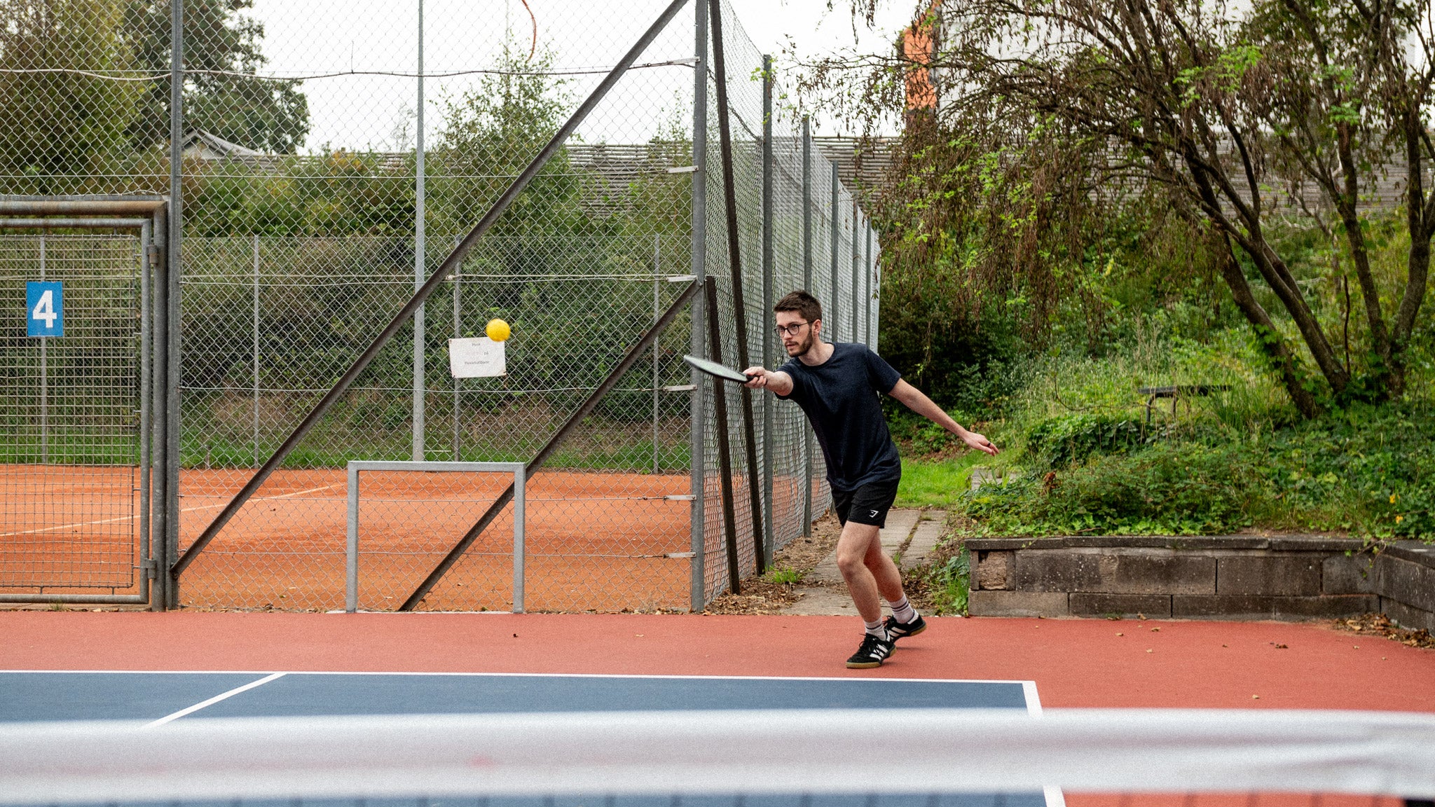 Hvordan spiller man Pickleball